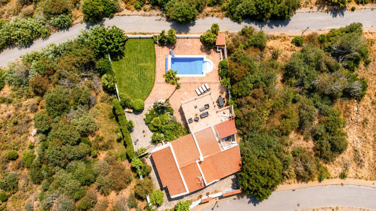 5 Bed Detached Villa in Manilva