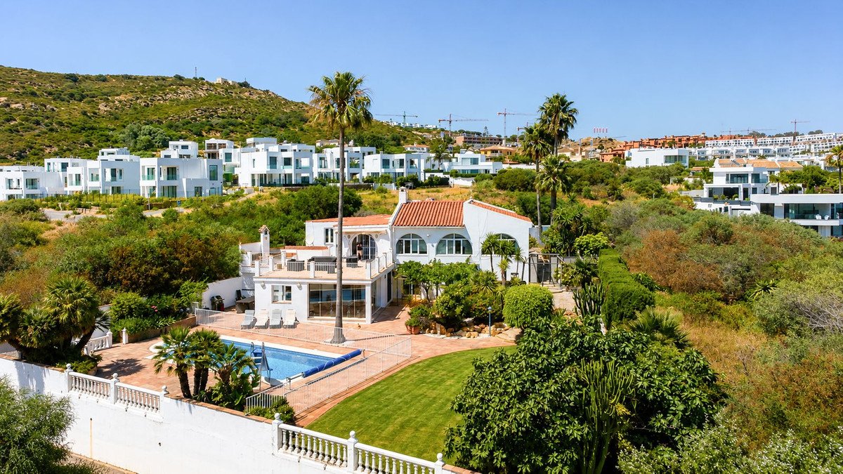 5 Bed Detached Villa in Manilva