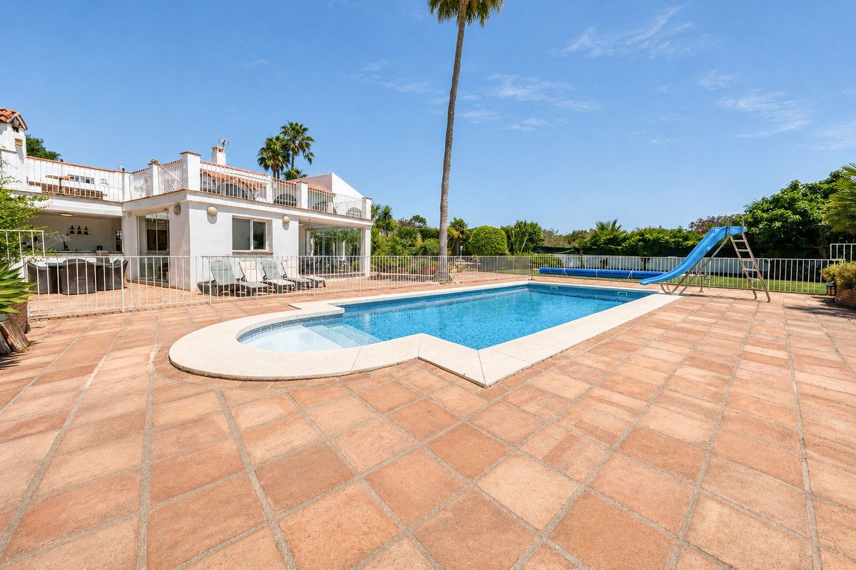 5 Bed Detached Villa in Manilva