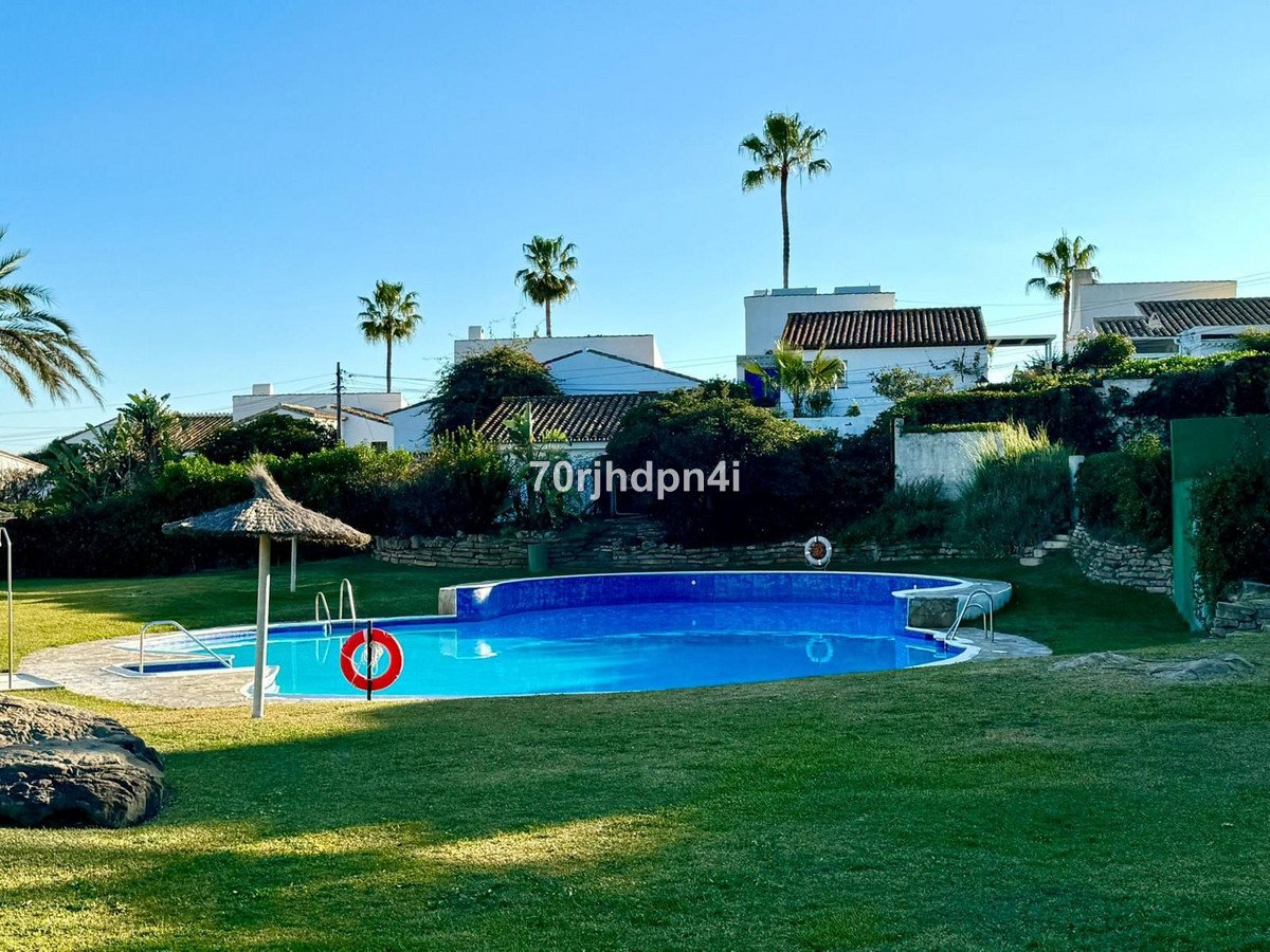 4 Bed Detached Villa in Estepona