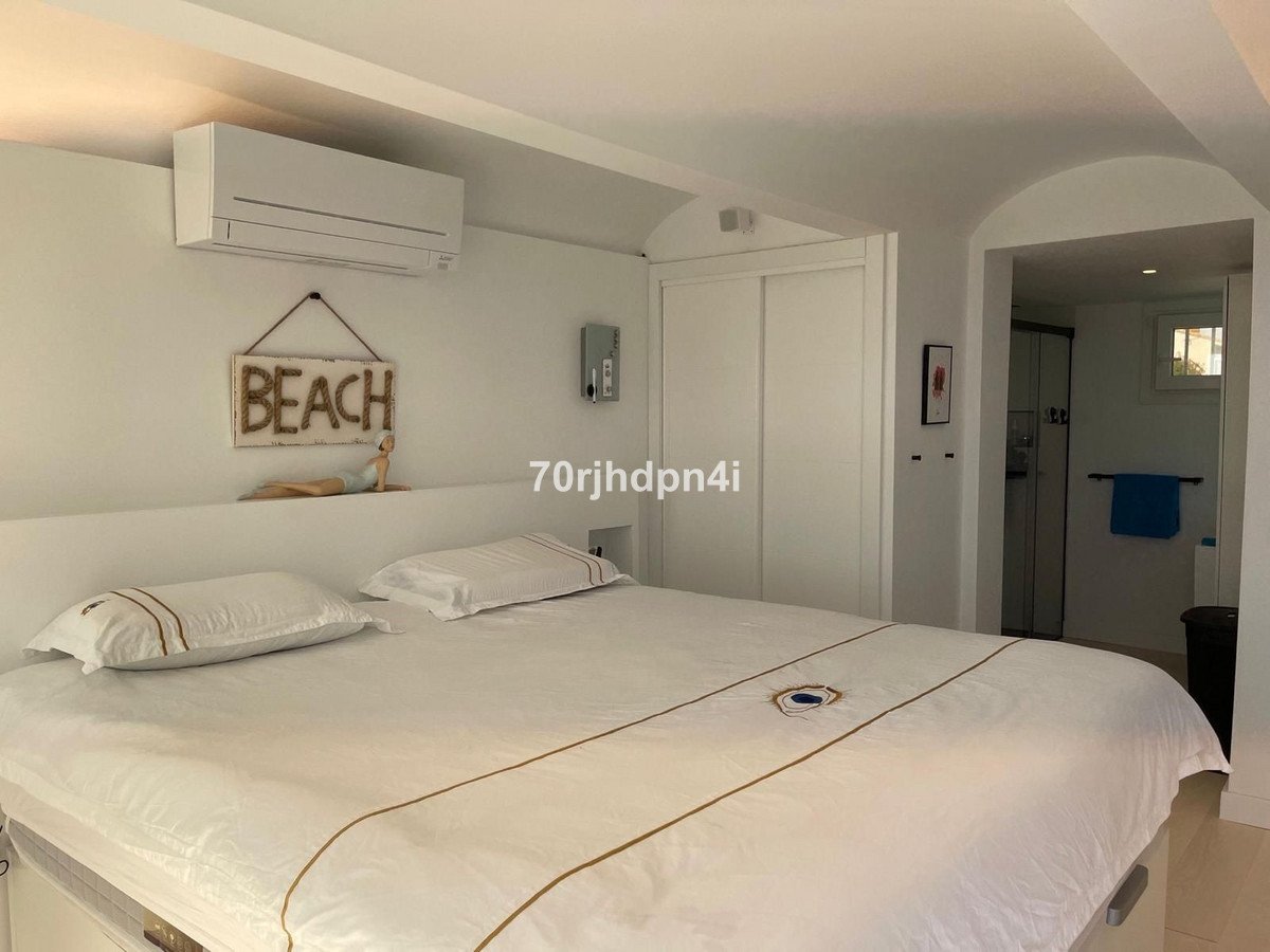 4 Bed Detached Villa in Estepona