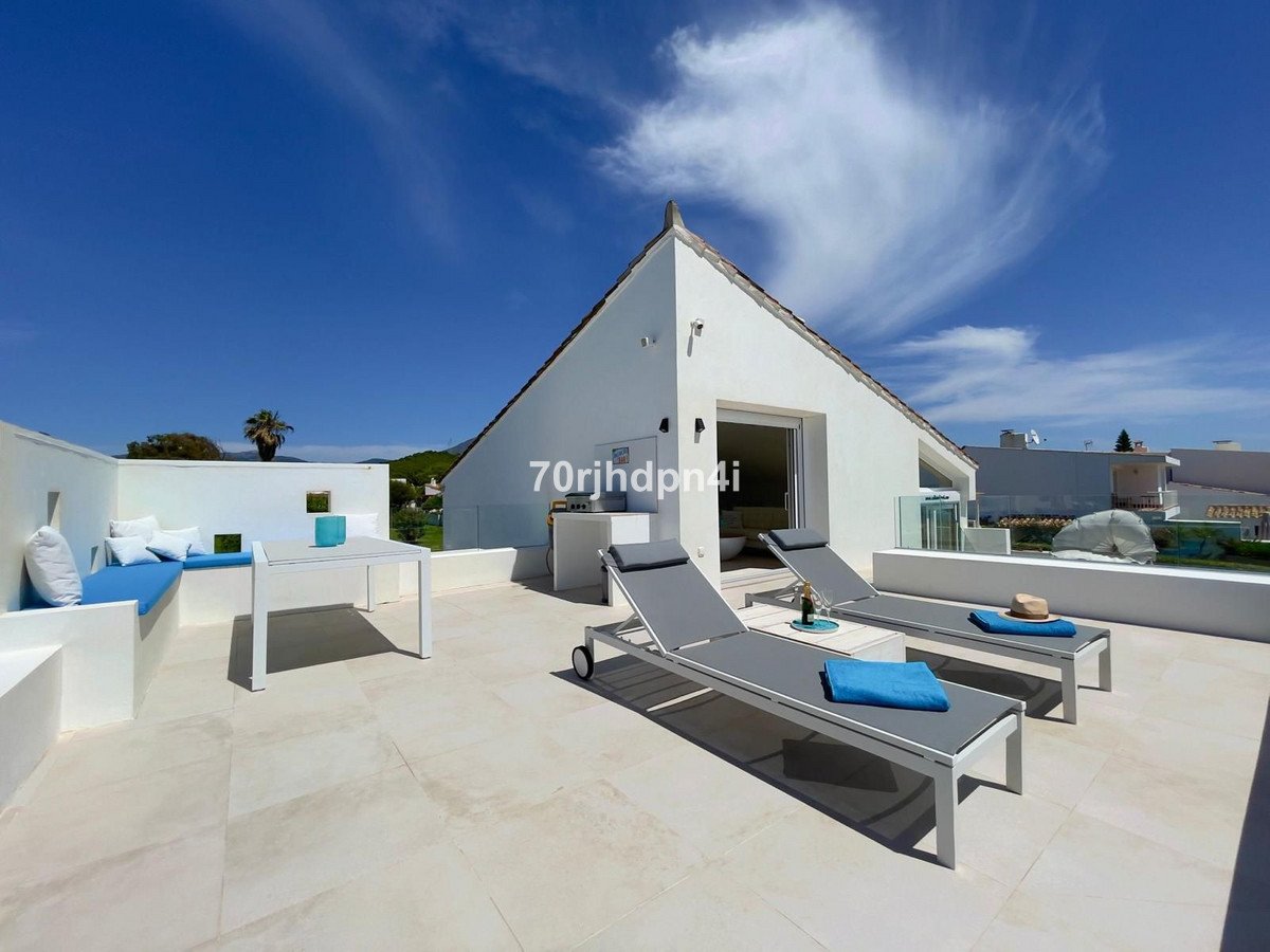 4 Bed Detached Villa in Estepona