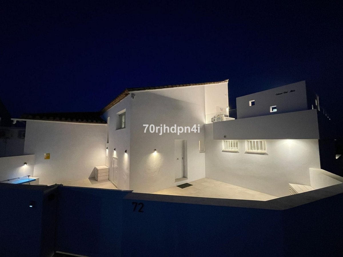 4 Bed Detached Villa in Estepona