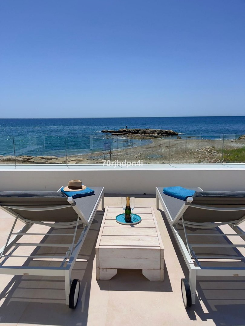 4 Bed Detached Villa in Estepona