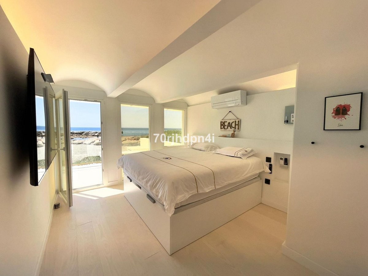 4 Bed Detached Villa in Estepona