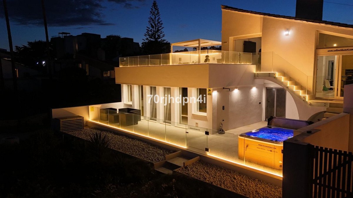 4 Bed Detached Villa in Estepona