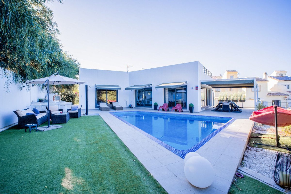 4 Bed Detached Villa in Mijas