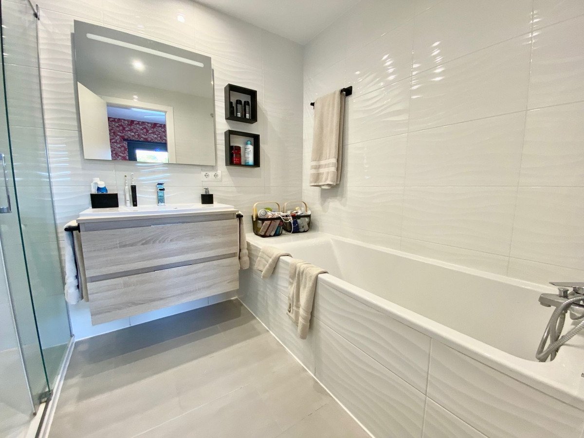 4 Bed Detached Villa in Mijas