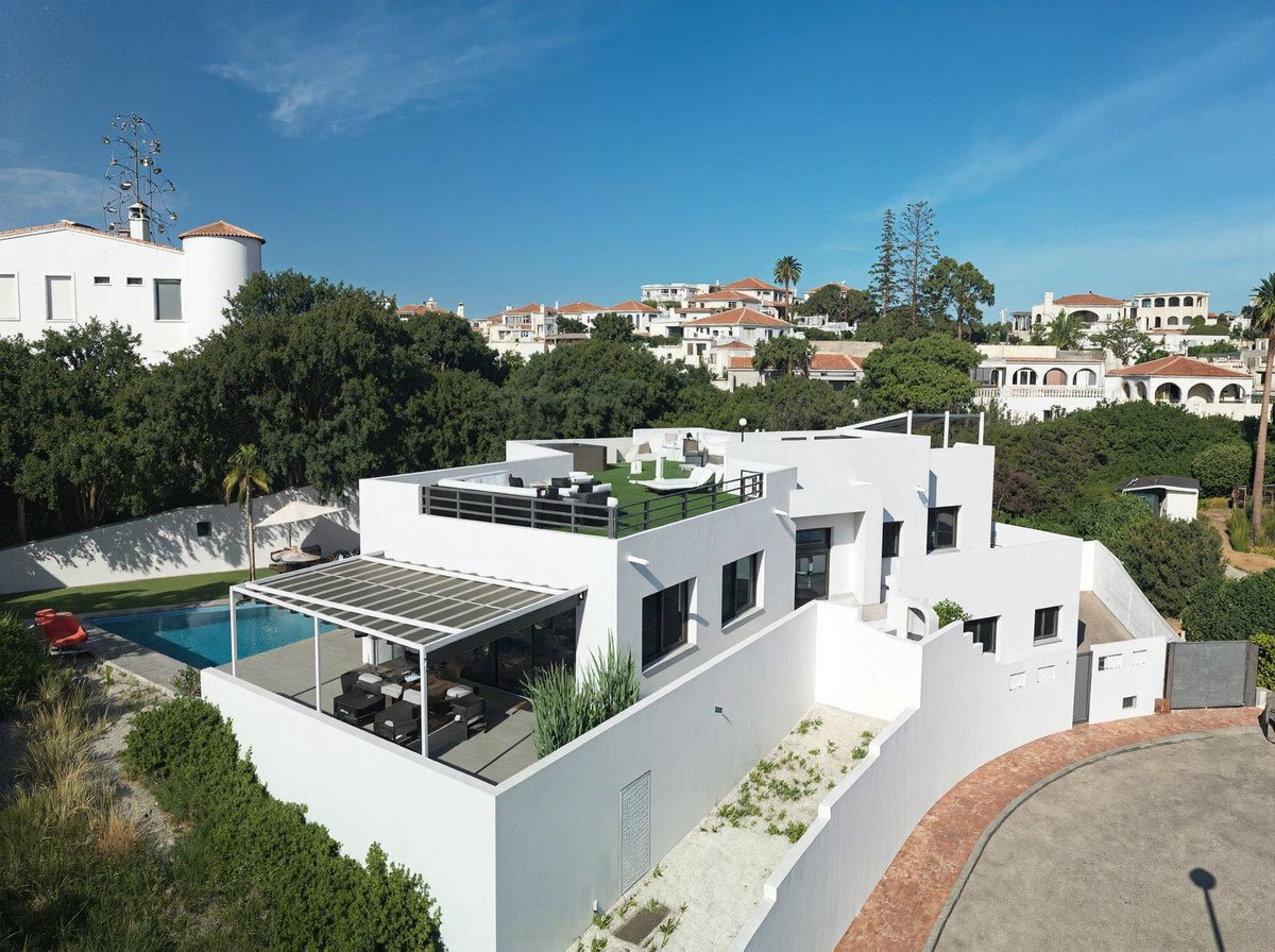 4 Bed Detached Villa in Mijas