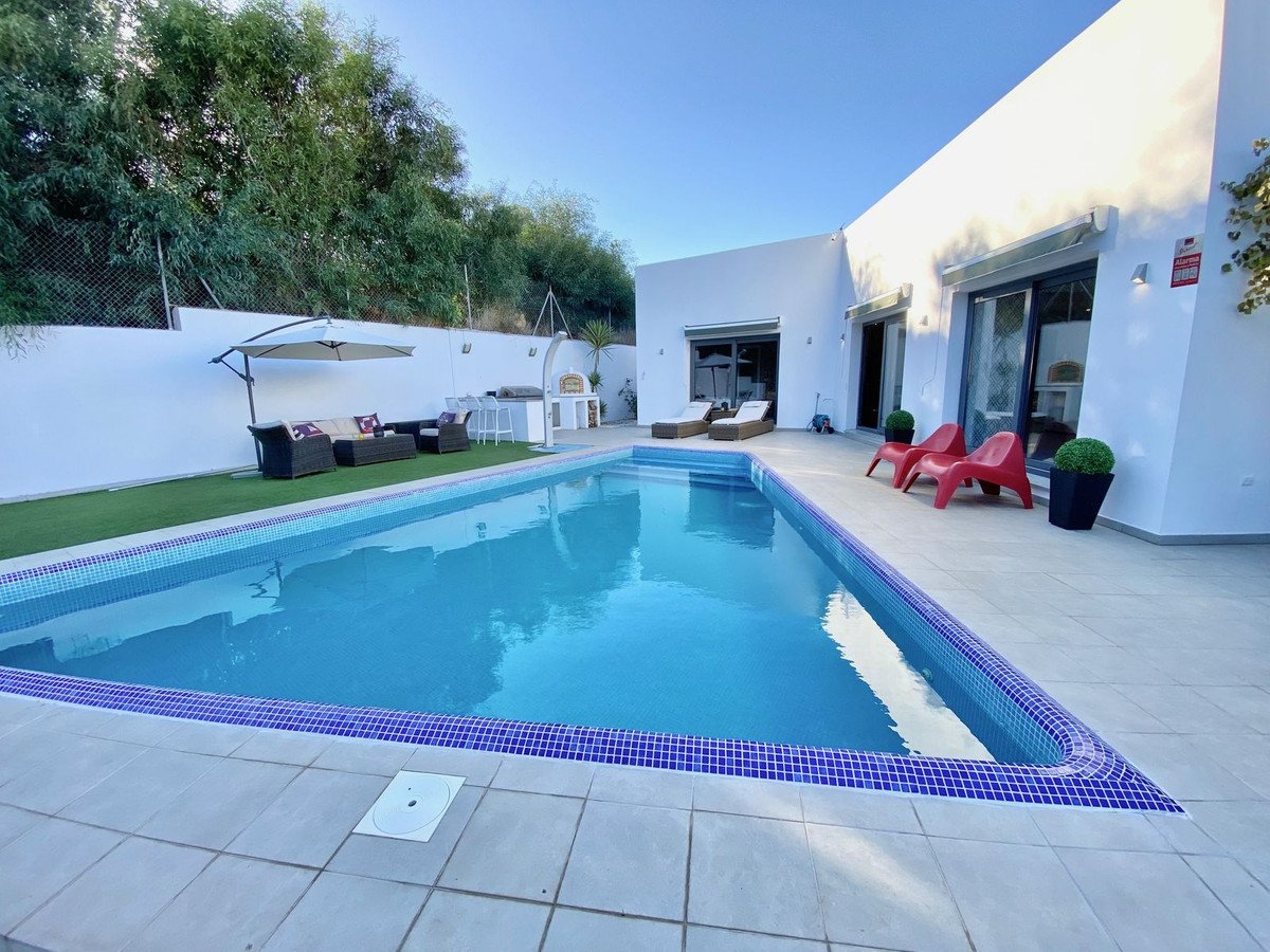 4 Bed Detached Villa in Mijas