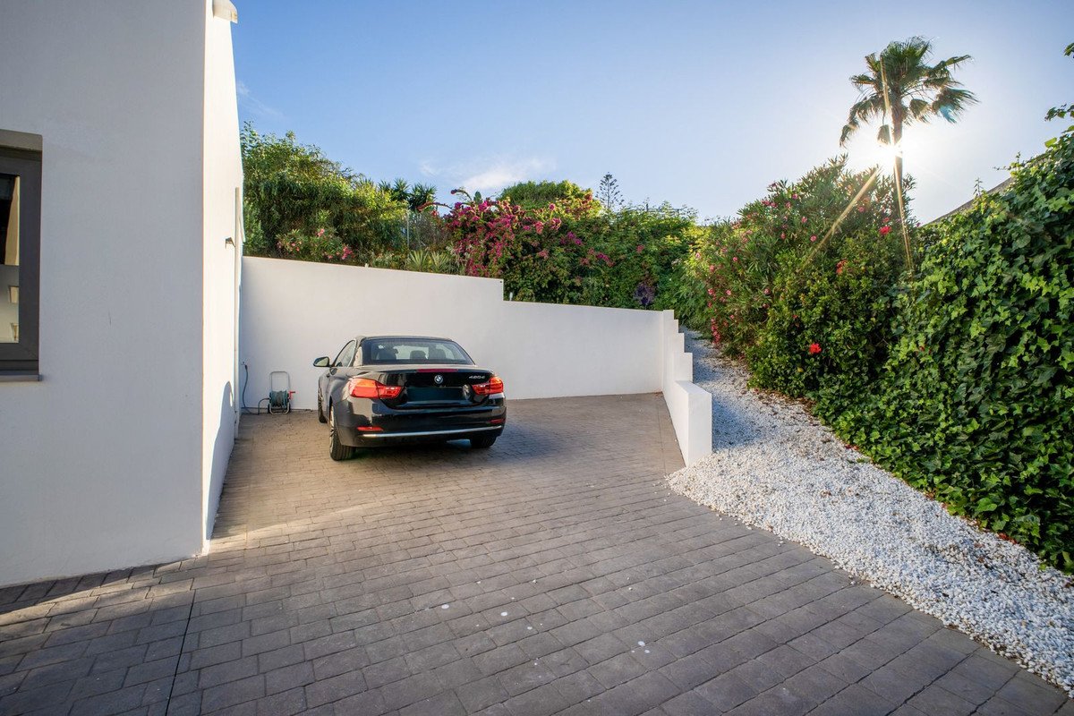 4 Bed Detached Villa in Mijas