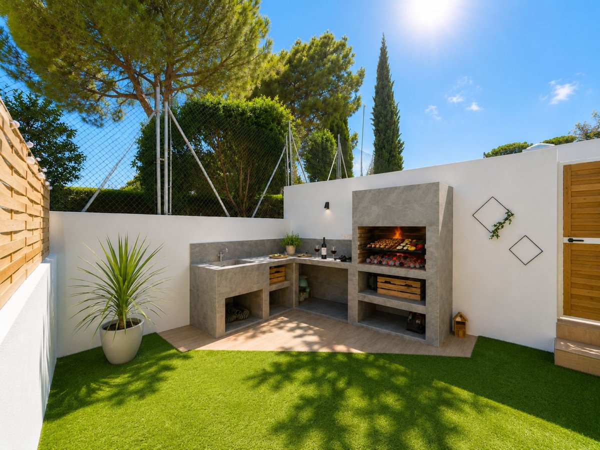 4 Bed Ground Floor Apartment in Casares Playa