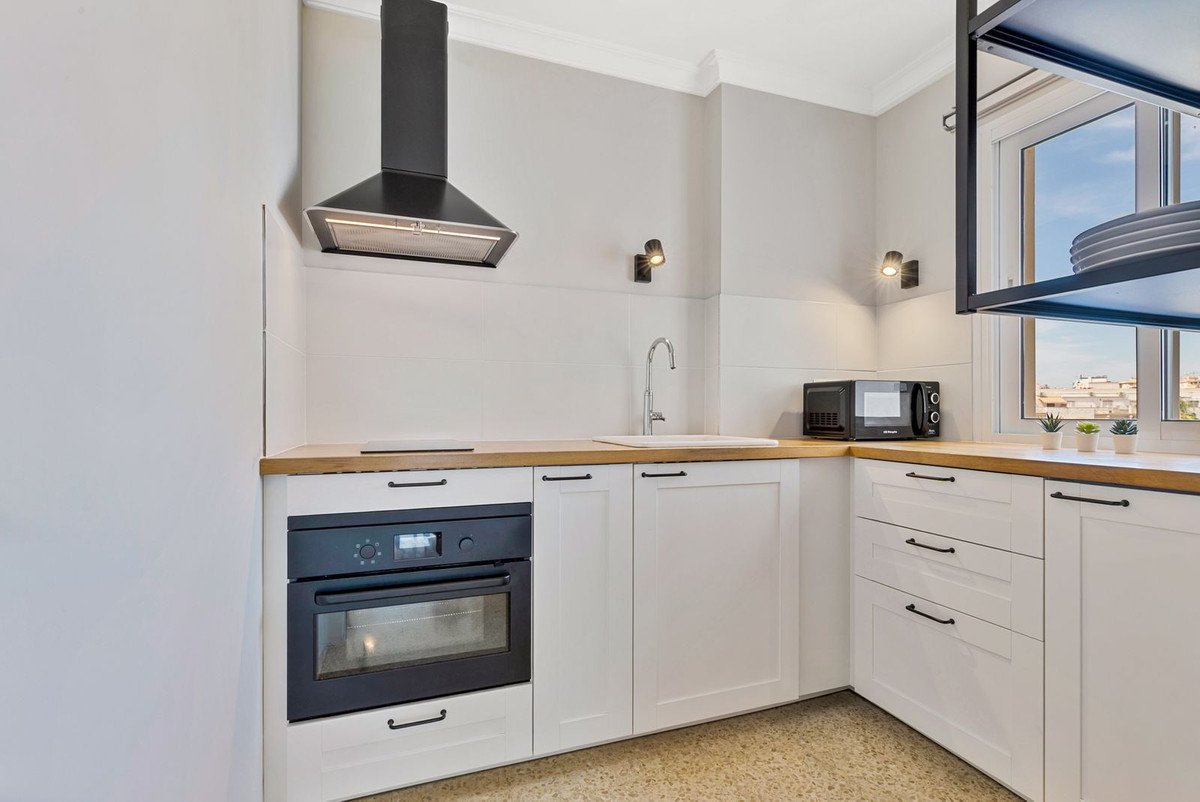 2 Bed Middle Floor Apartment in Torremolinos