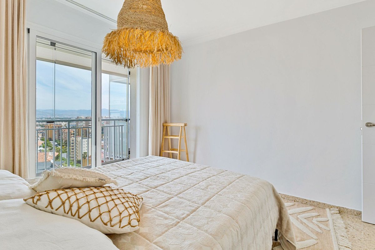 2 Bed Middle Floor Apartment in Torremolinos