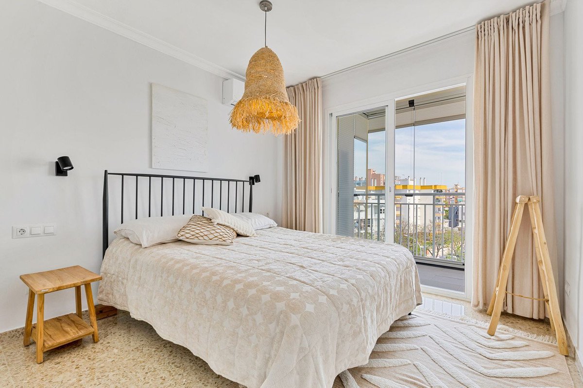 2 Bed Middle Floor Apartment in Torremolinos