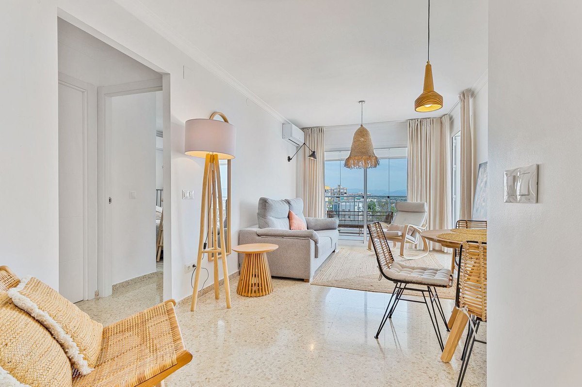 2 Bed Middle Floor Apartment in Torremolinos