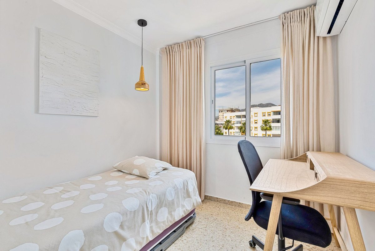 2 Bed Middle Floor Apartment in Torremolinos