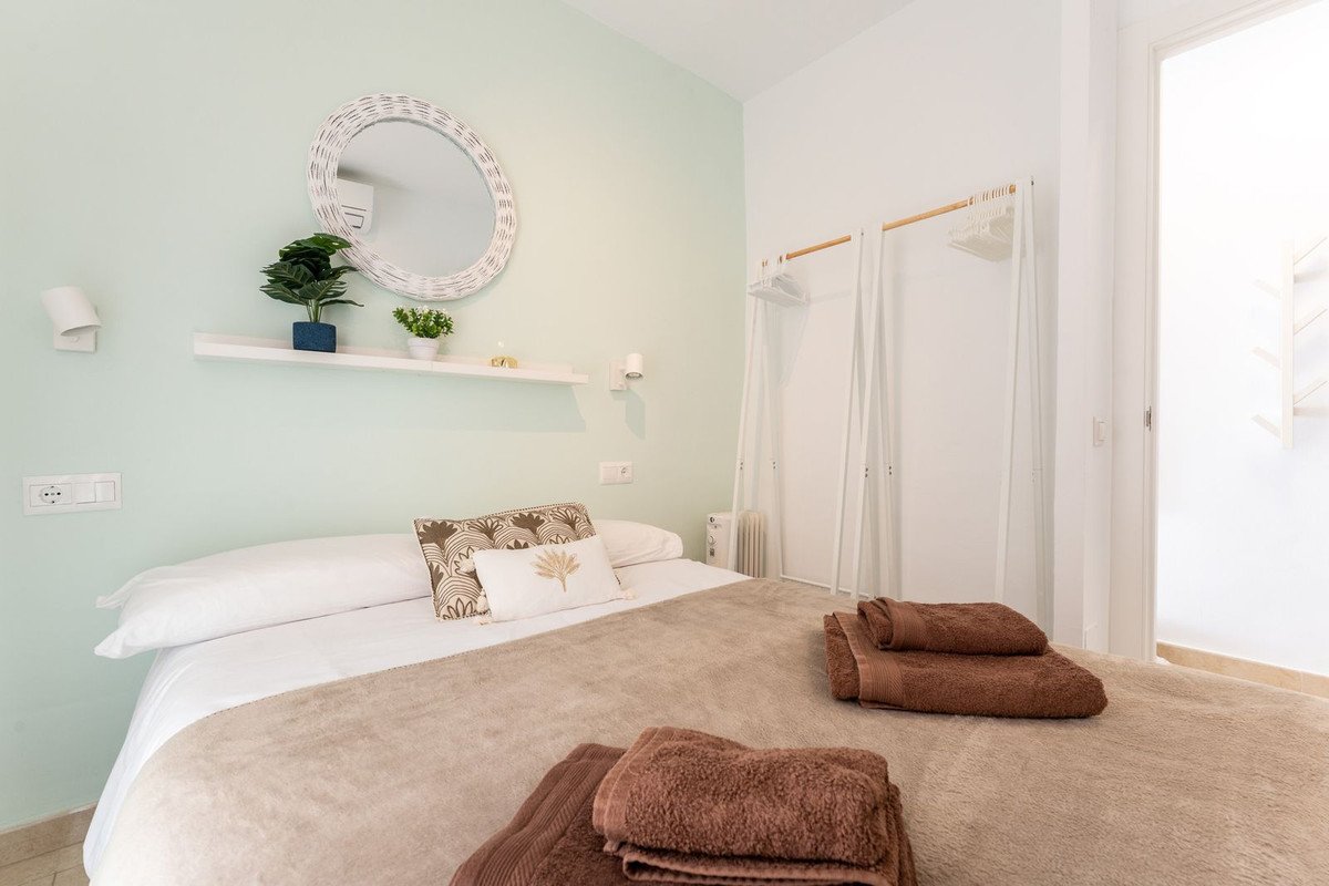 2 Bed Middle Floor Apartment in Fuengirola
