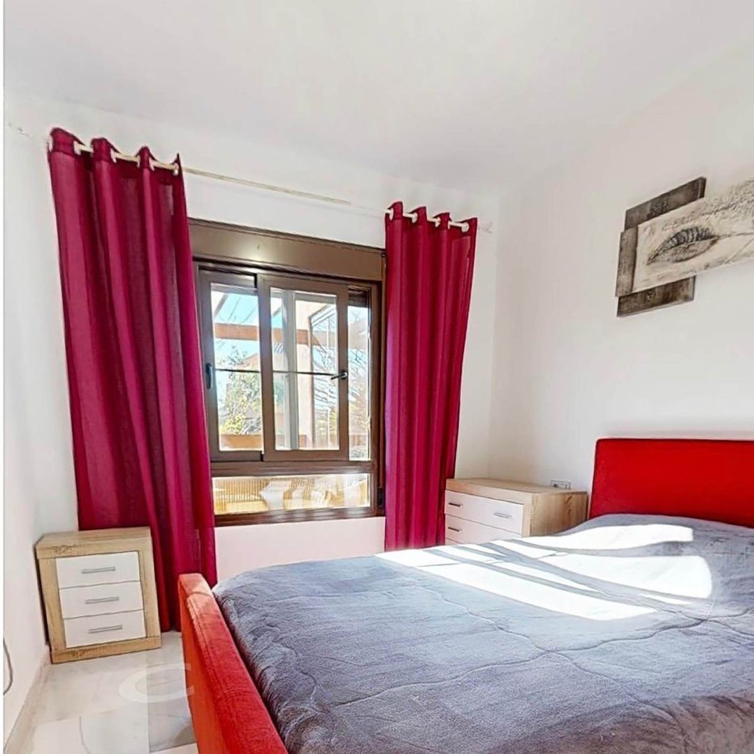 4 Bed Middle Floor Apartment in Hacienda del Sol