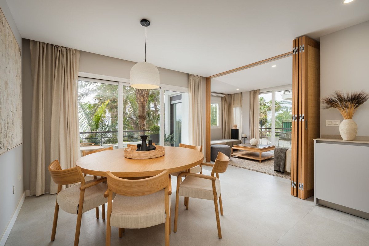 3 Bed Middle Floor Apartment in Estepona