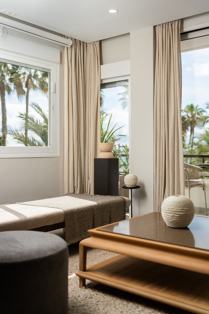 3 Bed Middle Floor Apartment in Estepona