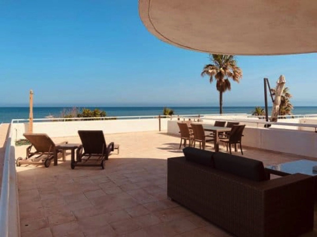2 Bed Ground Floor Apartment in Estepona