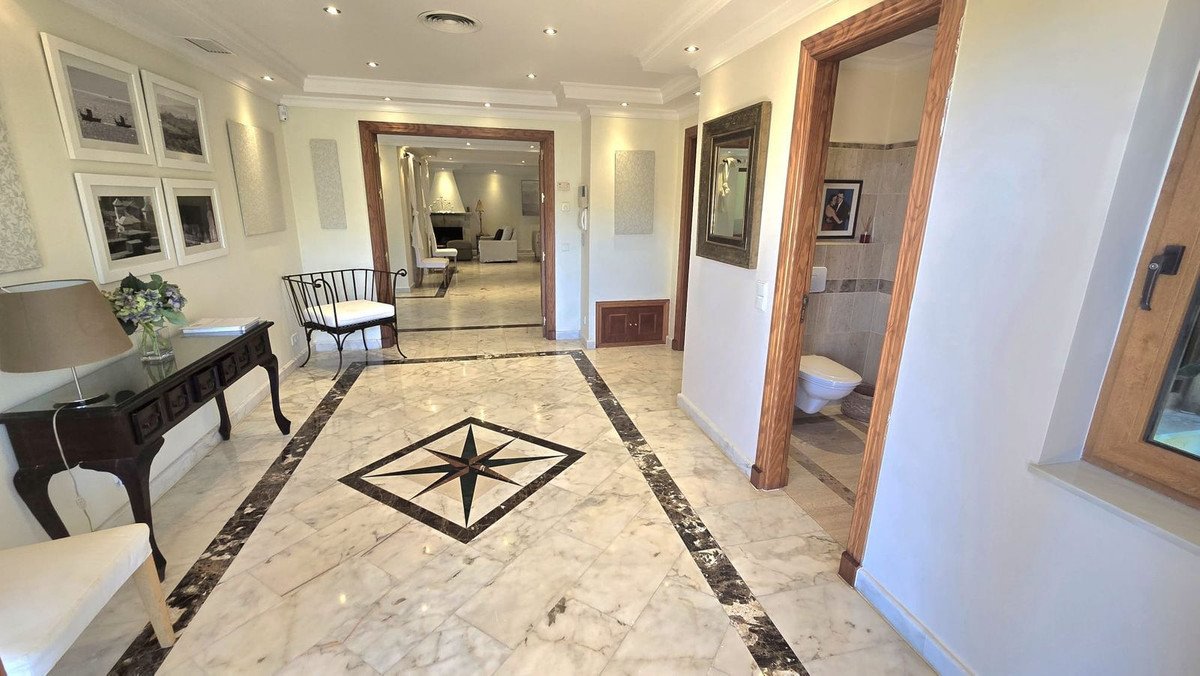 7 Bed Detached Villa in El Rosario
