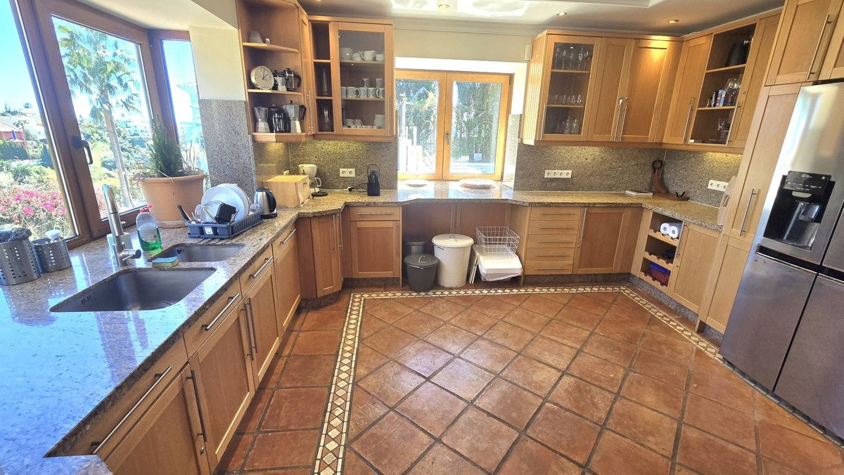 7 Bed Detached Villa in El Rosario