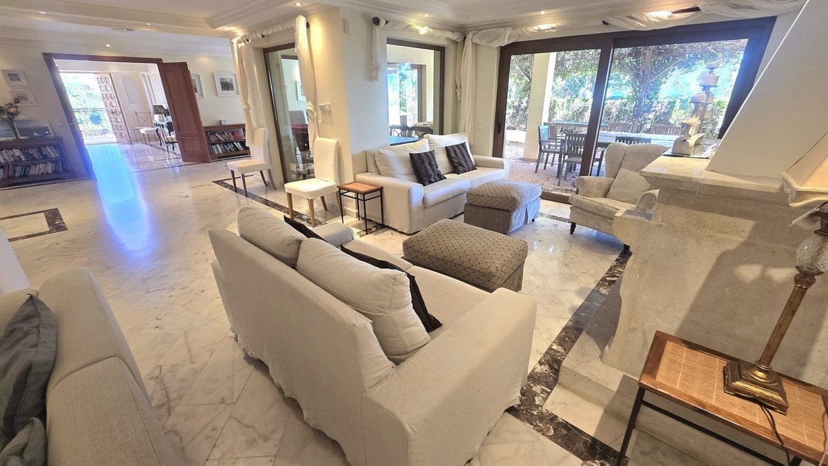 7 Bed Detached Villa in El Rosario