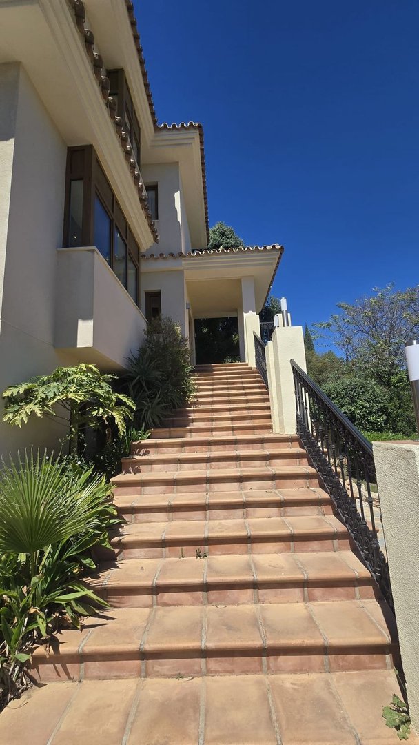7 Bed Detached Villa in El Rosario