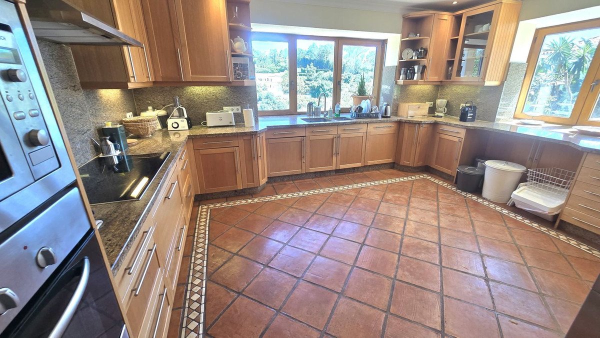 7 Bed Detached Villa in El Rosario