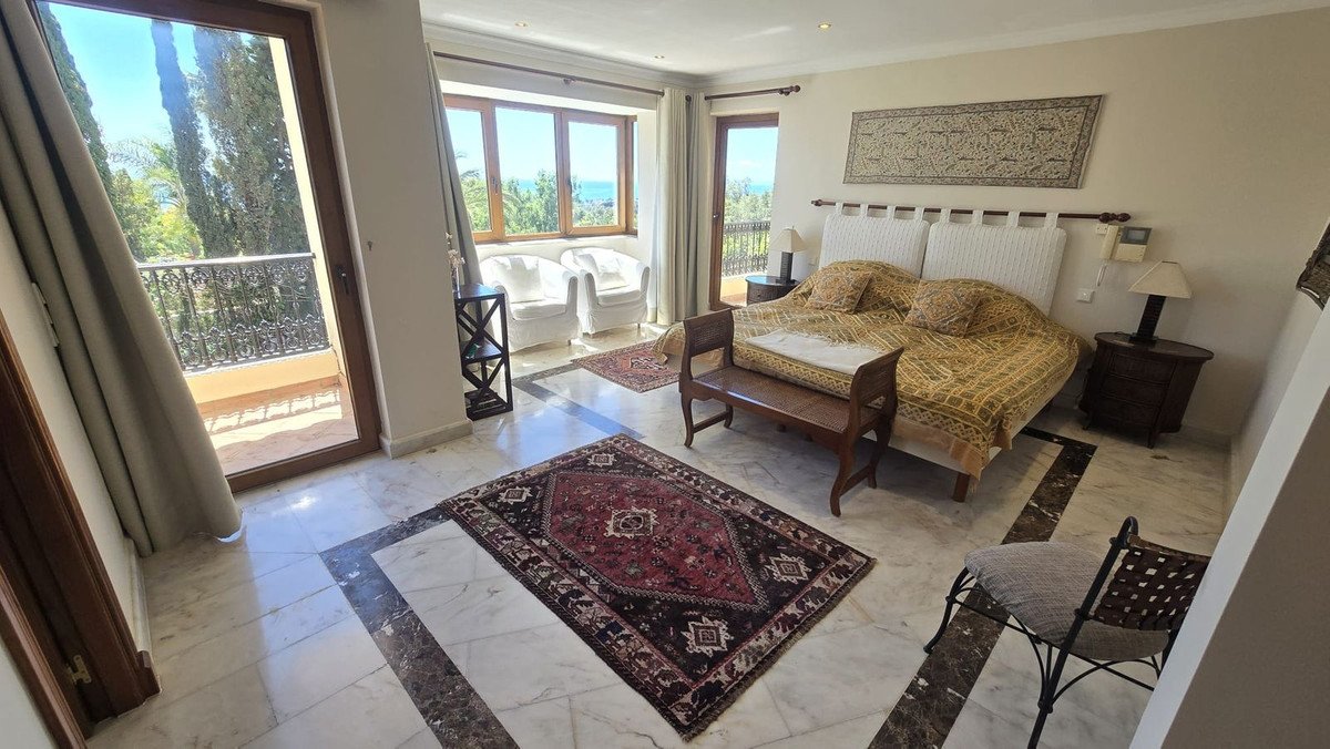 7 Bed Detached Villa in El Rosario