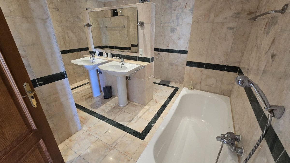 7 Bed Detached Villa in El Rosario
