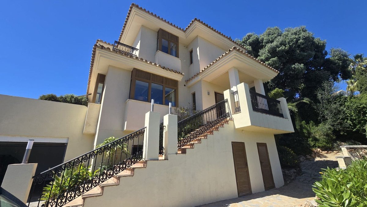 7 Bed Detached Villa in El Rosario