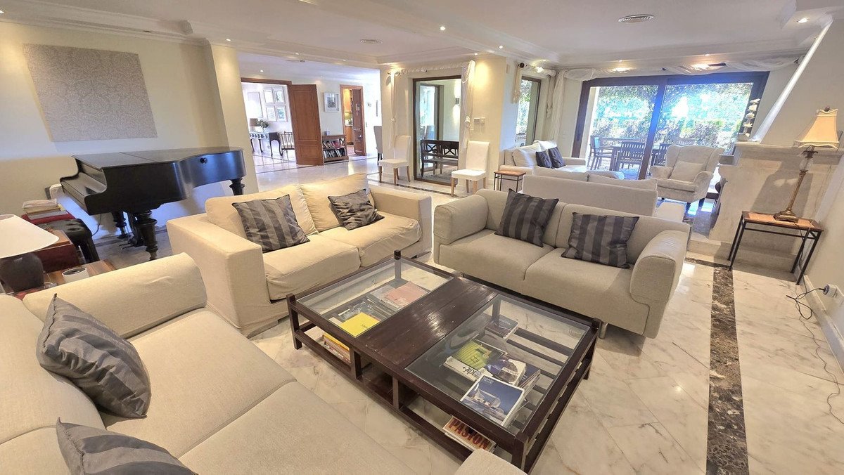 7 Bed Detached Villa in El Rosario