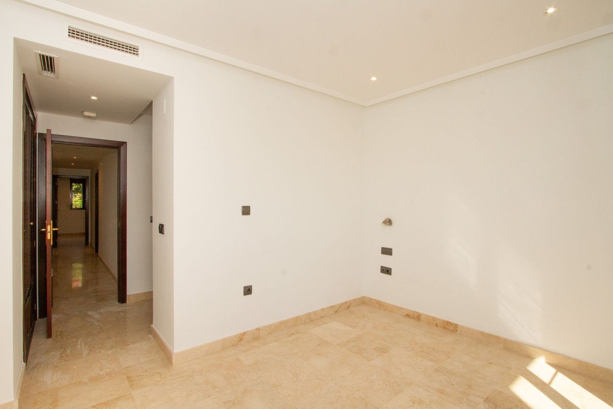 2 Bed Ground Floor Apartment in La Mairena