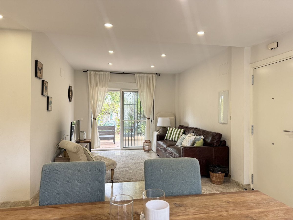 2 Bed Ground Floor Apartment in Nueva Andalucía