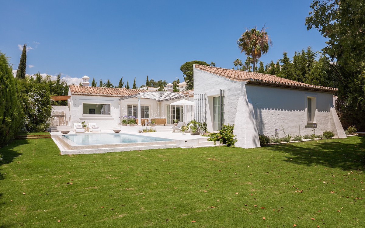3 Bed Detached Villa in Guadalmina Alta