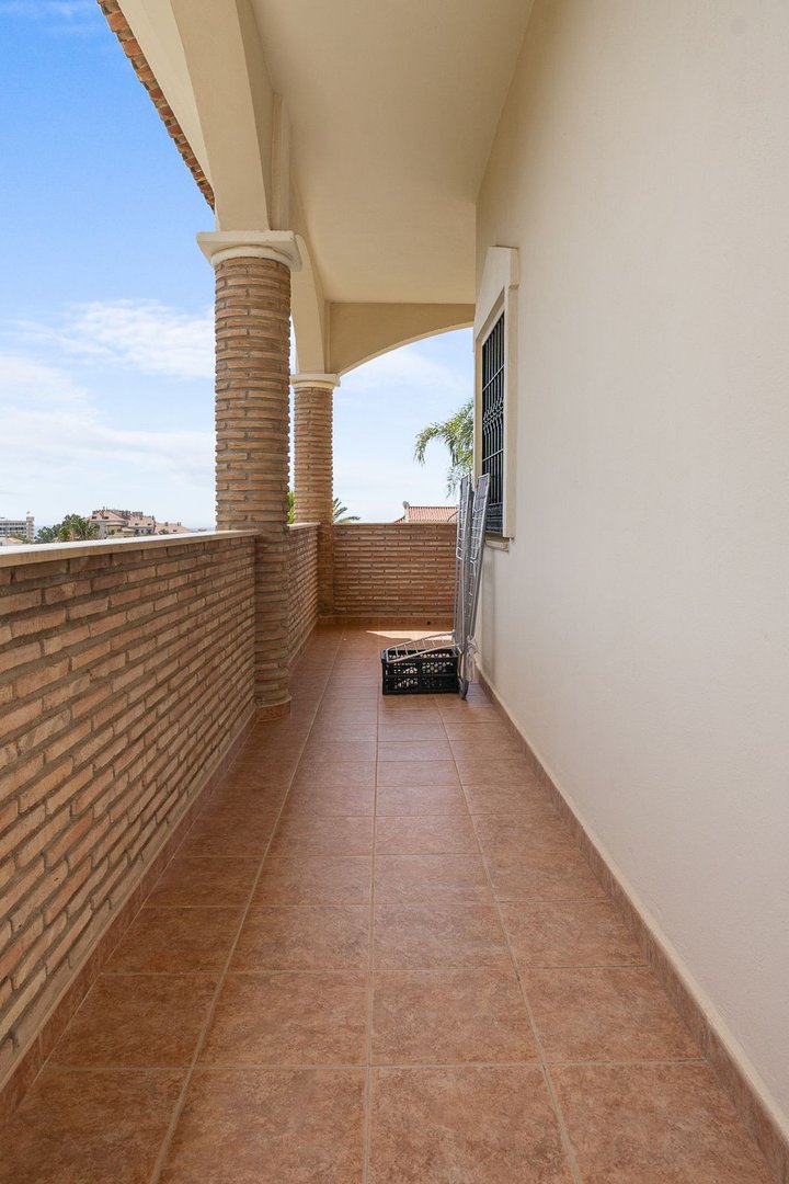 5 Bed Detached Villa in Torrequebrada