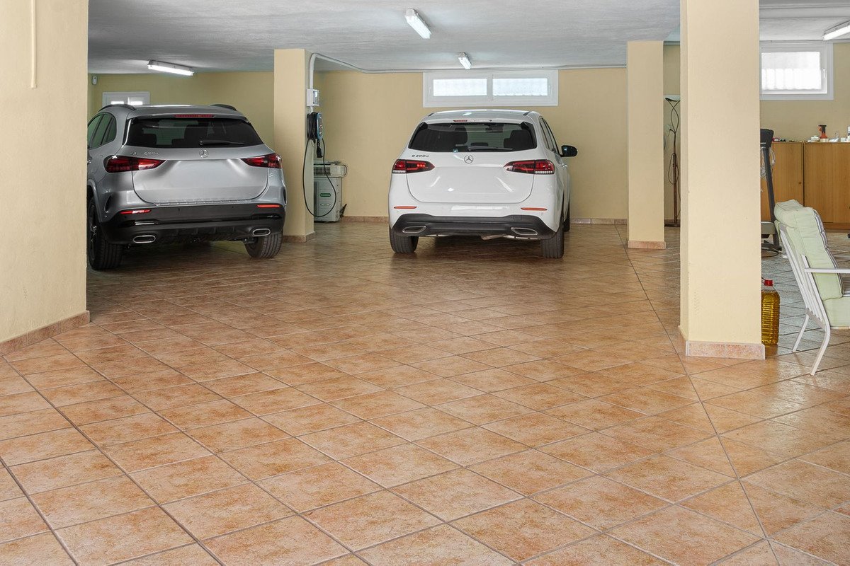 5 Bed Detached Villa in Torrequebrada