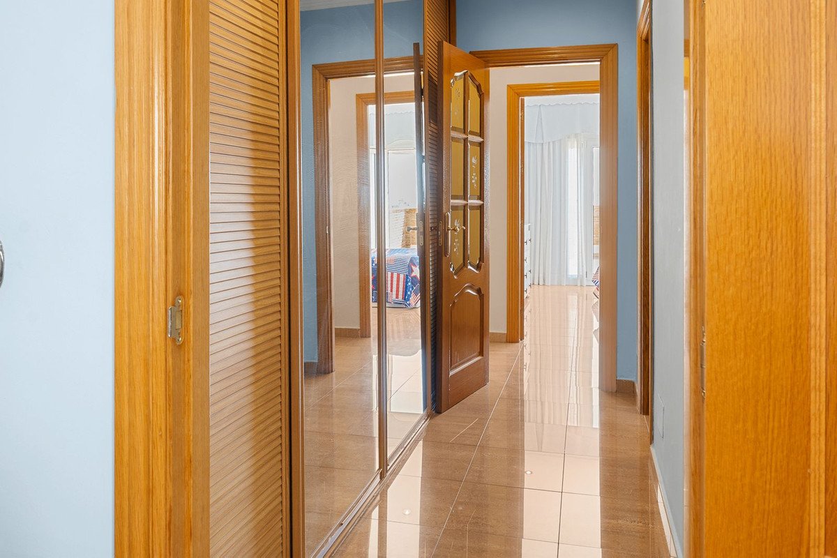 5 Bed Detached Villa in Torrequebrada
