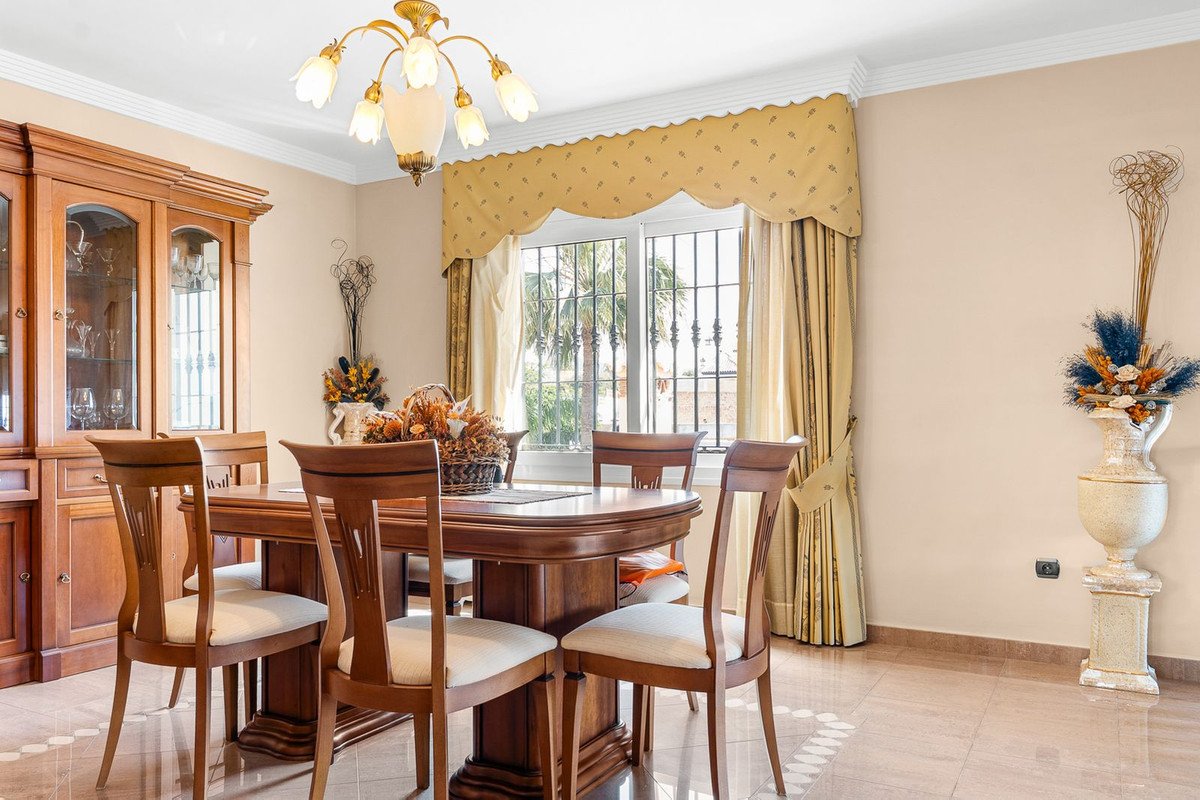 5 Bed Detached Villa in Torrequebrada