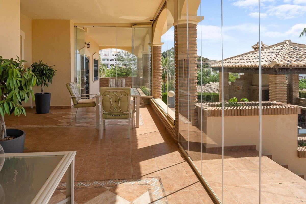 5 Bed Detached Villa in Torrequebrada