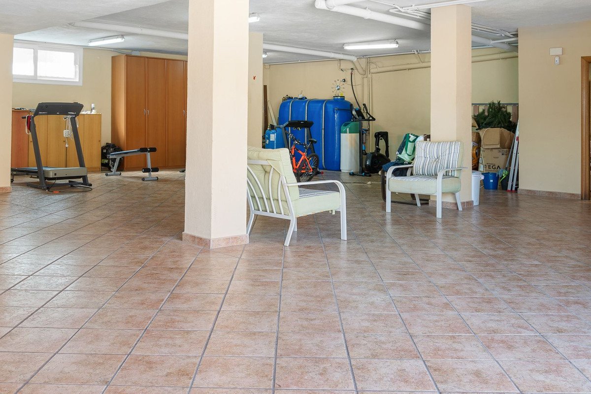 5 Bed Detached Villa in Torrequebrada