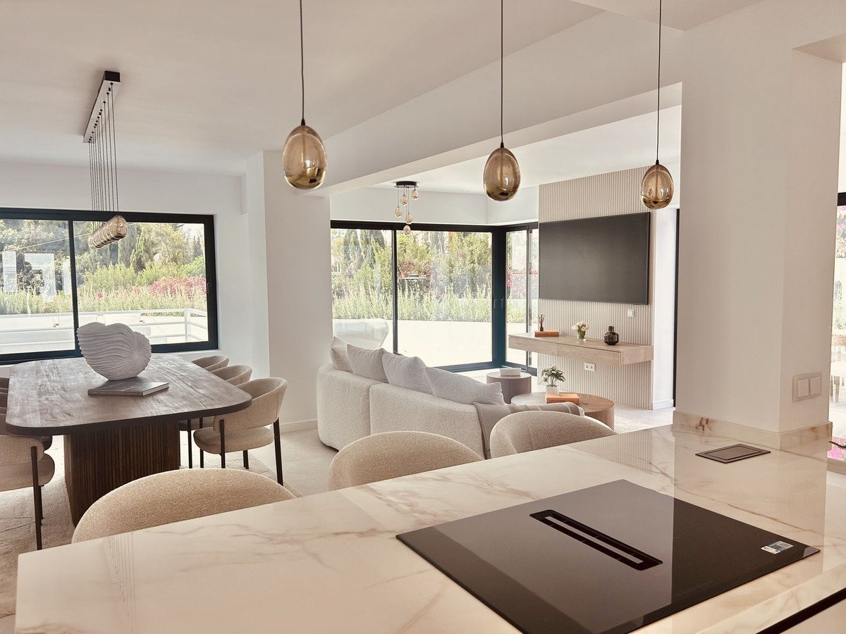 4 Bed Townhouse in The Golden Mile