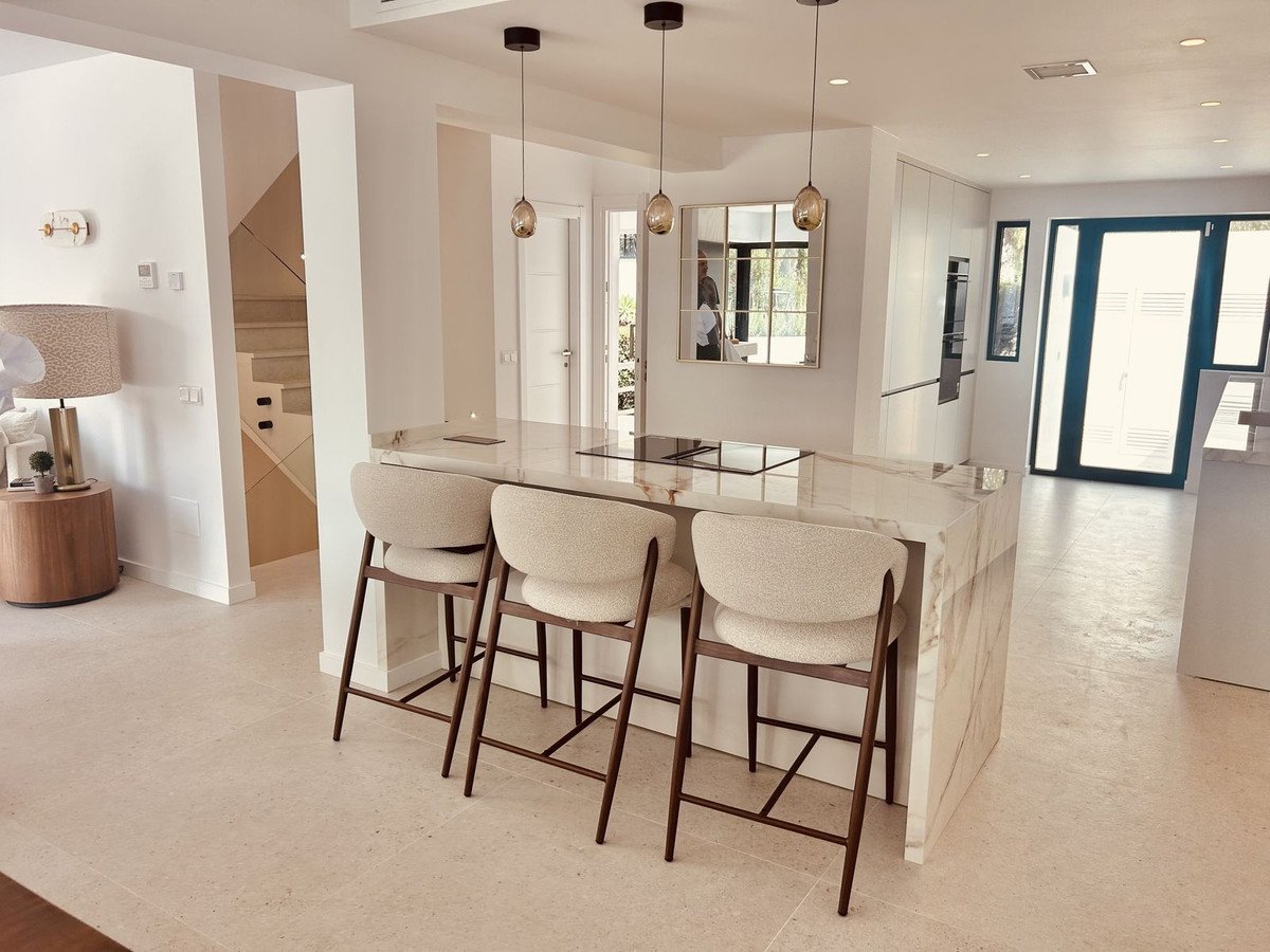 4 Bed Townhouse in The Golden Mile