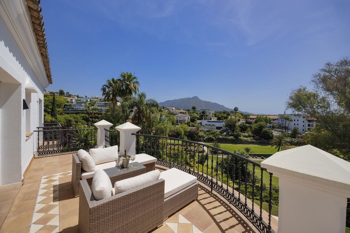 8 Bed Detached Villa in Benahavís