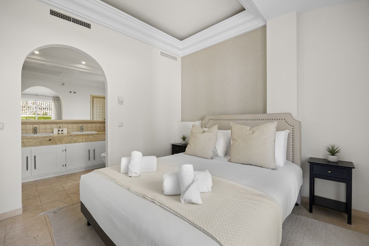8 Bed Detached Villa in Benahavís