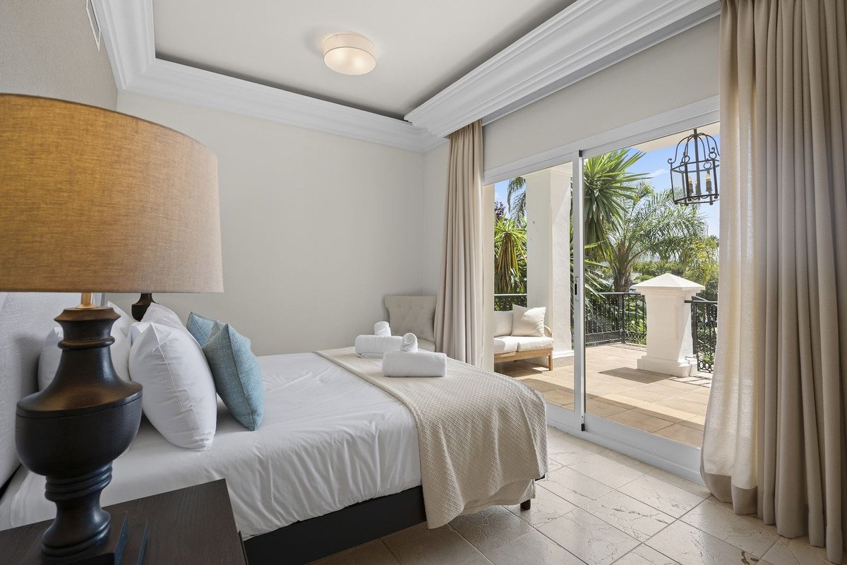 8 Bed Detached Villa in Benahavís