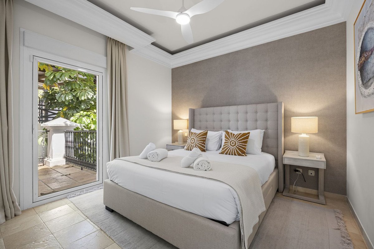 8 Bed Detached Villa in Benahavís